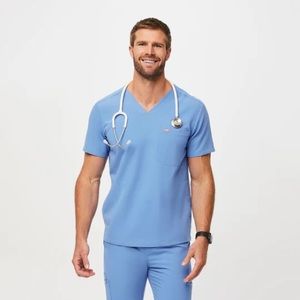 Chisec Three-Pocket Scrub Top™